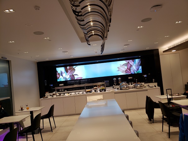 ラウンジダイニング