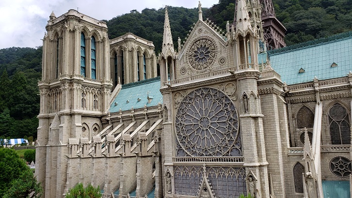 ノートルダム寺院