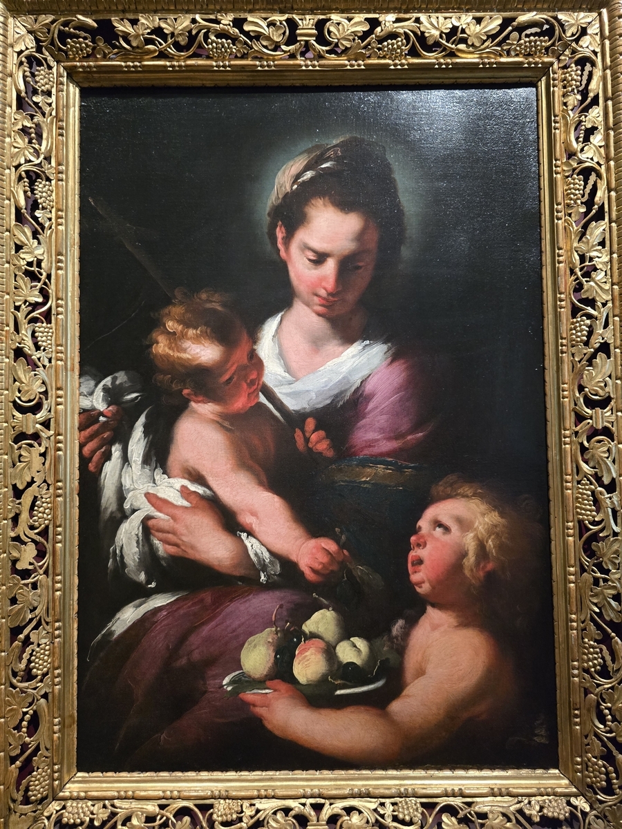 イタリア製 アンティーク彫刻サイドボード(ドイリー付き)天使の絵画は