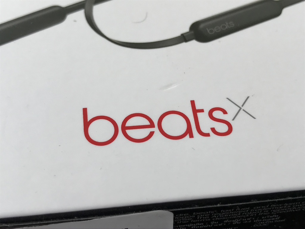 AirPodsからの買い替え】Apple信者によるBeats X開封レビュー
