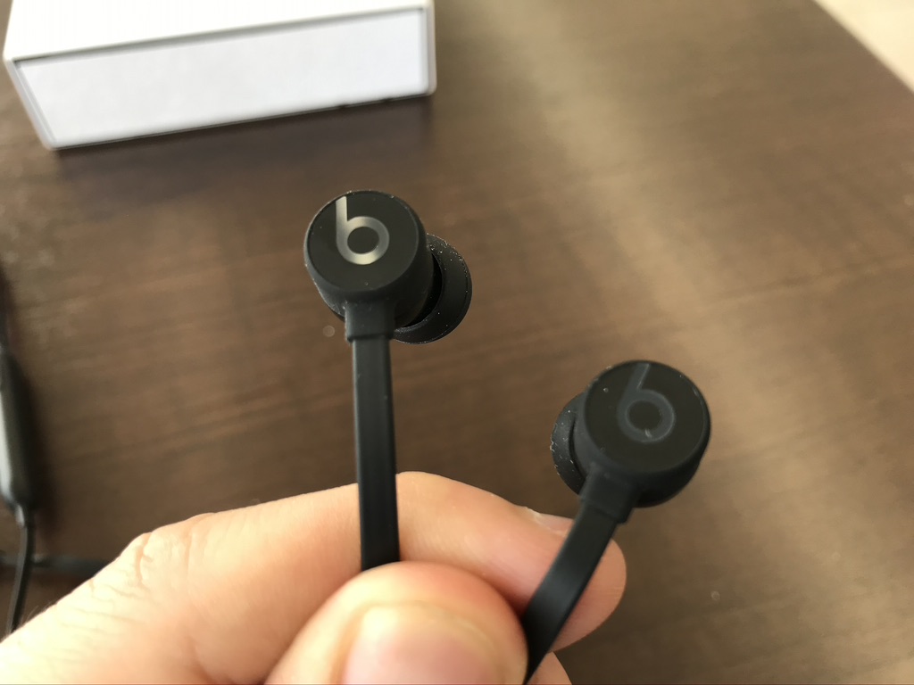 AirPodsからの買い替え】Apple信者によるBeats X開封レビュー
