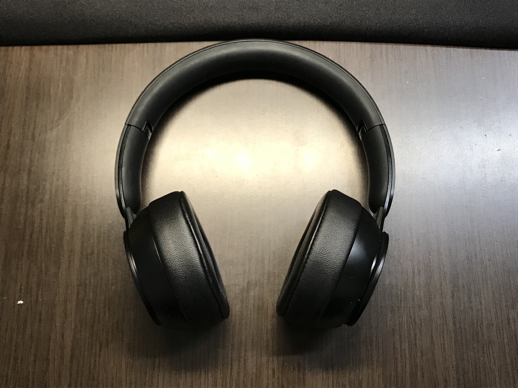 Beats solo pro black 黒 ビーツ プロ ヘッドホン Beatsのヘッドホンの