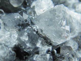 水晶と方解石の混在？