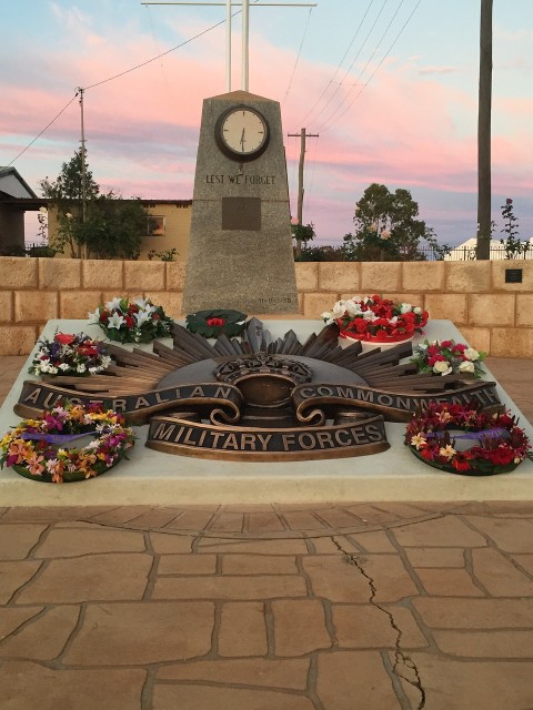 4 25はanzac Day アンザック デーとは 日本人として知っておくこと ナイーブなmeは兼業農家