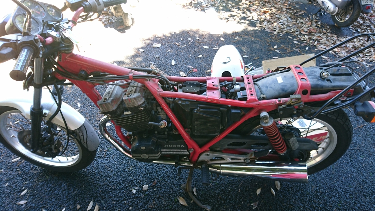 CBX250RSレストア計画5】タペット調整とプラグ交換 - 晴れのちパレード