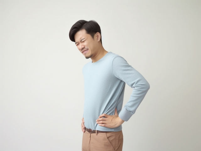 腰痛で苦しむ40歳代の男性