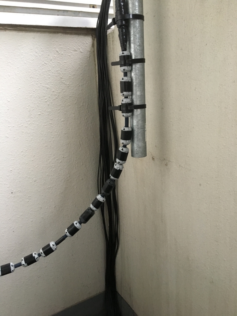 コモンモードフィルターと大量のパッチンコア - 無線とピュア