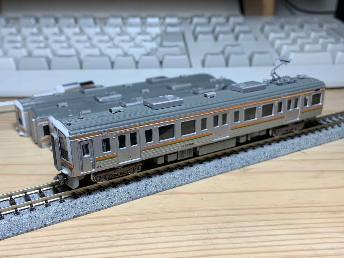 211系5000番台の再塗装 - スライム工房(新築)