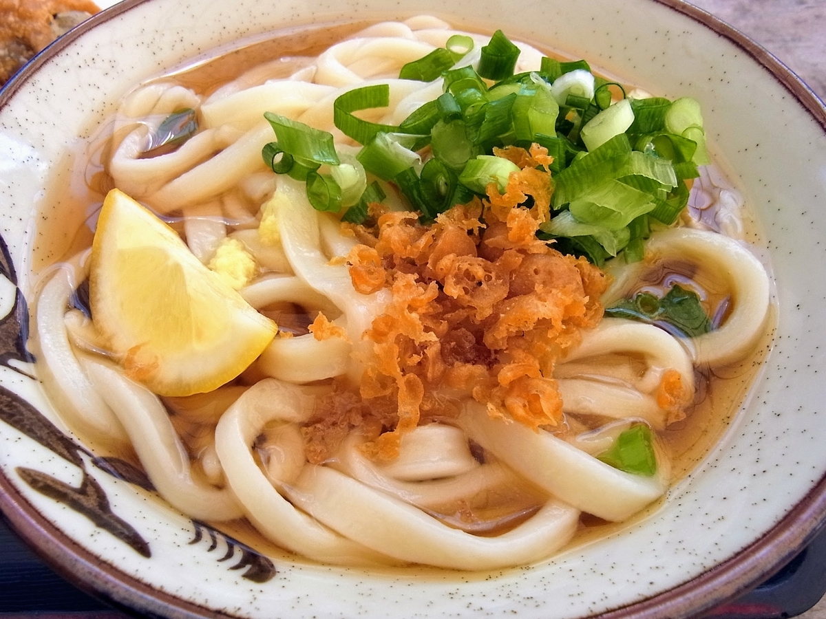 ビニールハウスで食べる善通寺のうどん店 岸井うどん きび六