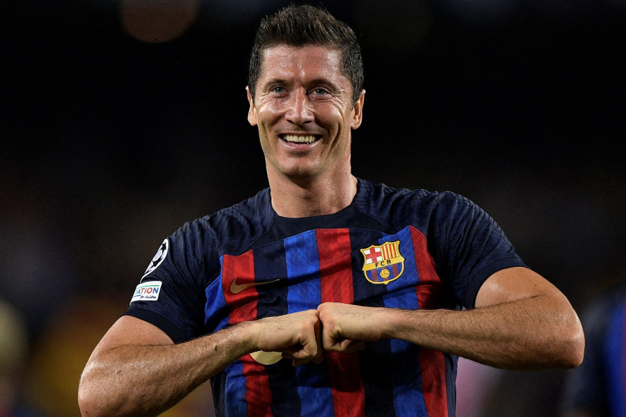 新品 サッカーポーランド代表ユニホーム レヴァンドフスキ レプリカ