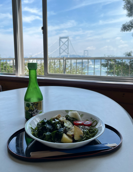 渦見茶屋のわかめを練り込んだわかめうどん