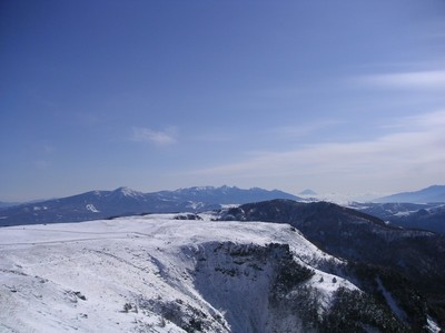 王ヶ頭から望む美ヶ原と富士山