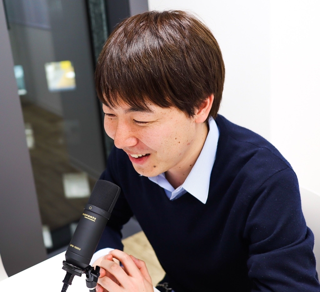 Podcast収録に臨むimaizumeさん