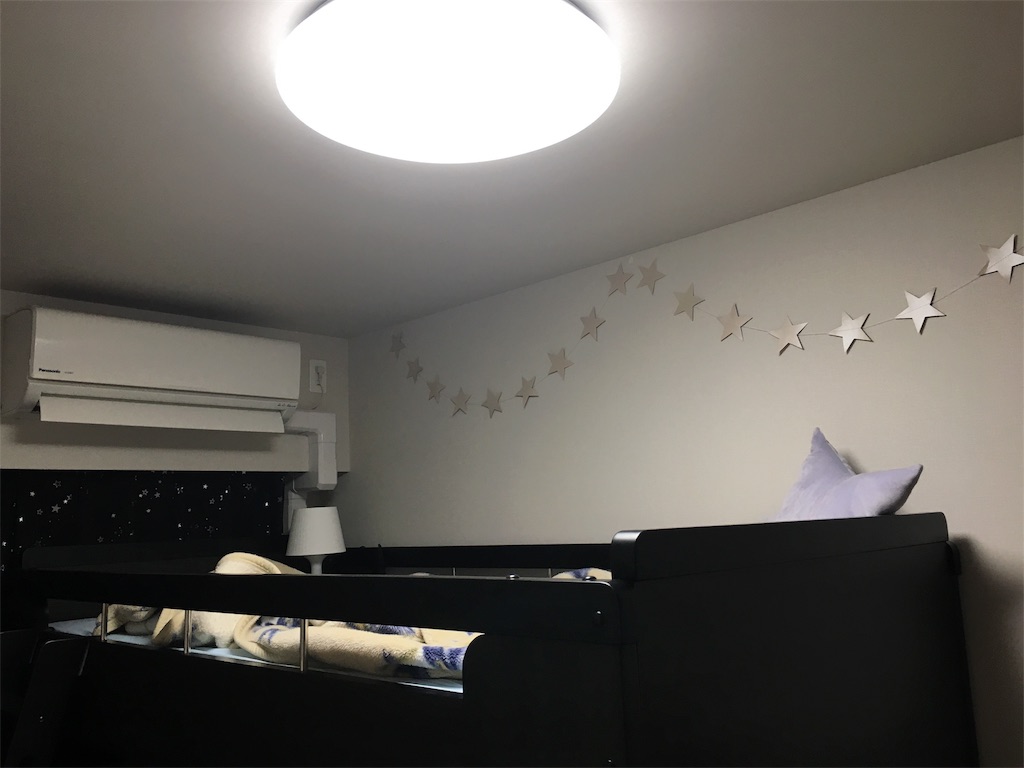 5畳の子供部屋に学習机とハイベッドを置いた感想 きくじろうの楽家事ハウス 5畳の子供部屋に学習机とハイベッドを置いた感想 きくじろうの楽家事ハウス