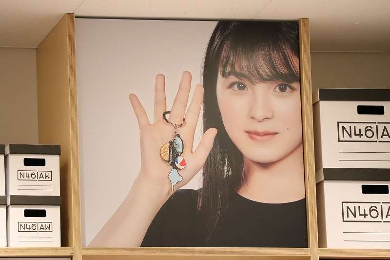 f:id:kikutaro777:20190323203817j:plain お土産コーナーにいた桃ちゃん