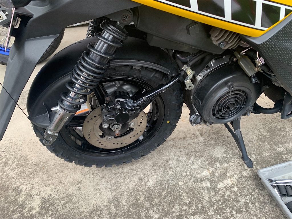 バイクのタイヤ交換致します！ヤマハ BW'S125 リアタイヤ　130/70-12 Bw's125のタイヤ交換するぞ - ばいくがいちばん