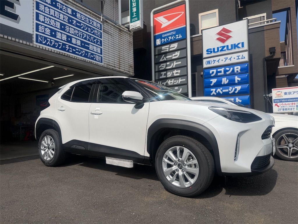 少しお時間が掛かりましたが新車「ヤリスクロスHEV」が搬入されて参り 