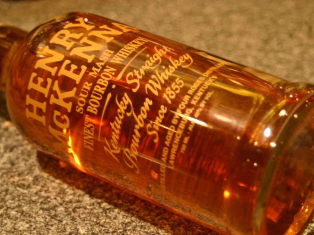 ヘンリー・マッケンナ』さらっと飲みたいバーボン。 - K's MENU Note