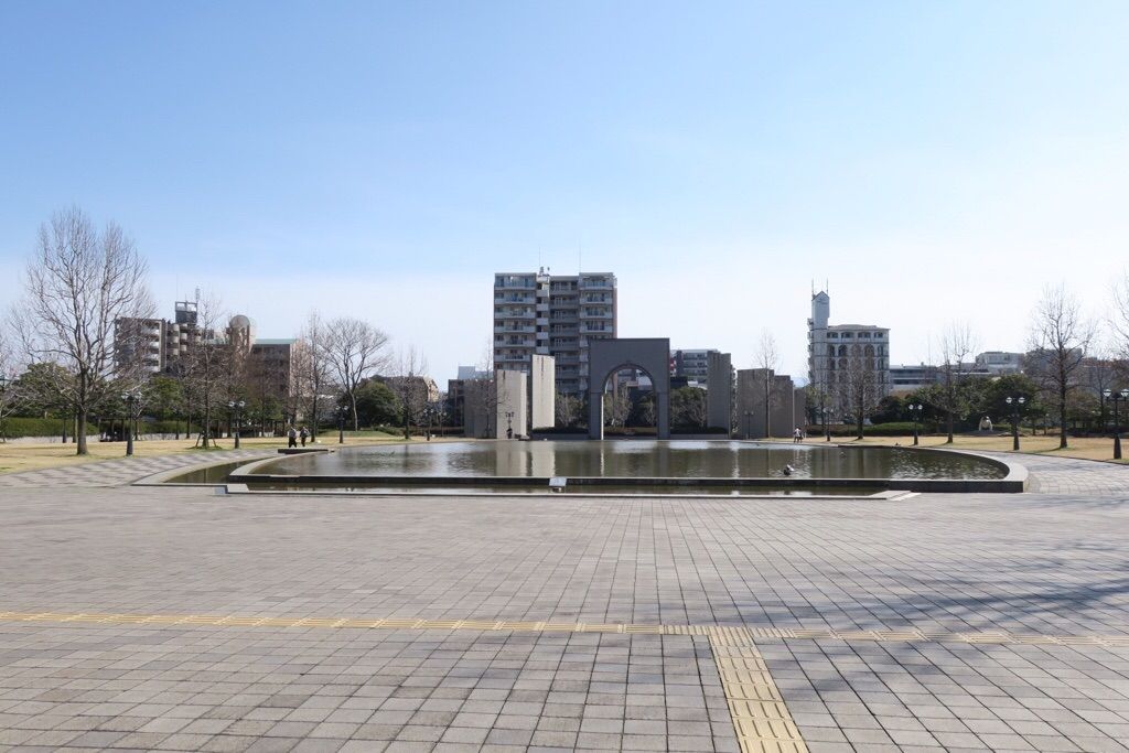 福岡市博物館前