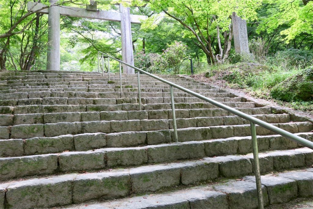 f:id:kimaya:20190624125153j:image 竈門神社の鳥居と階段