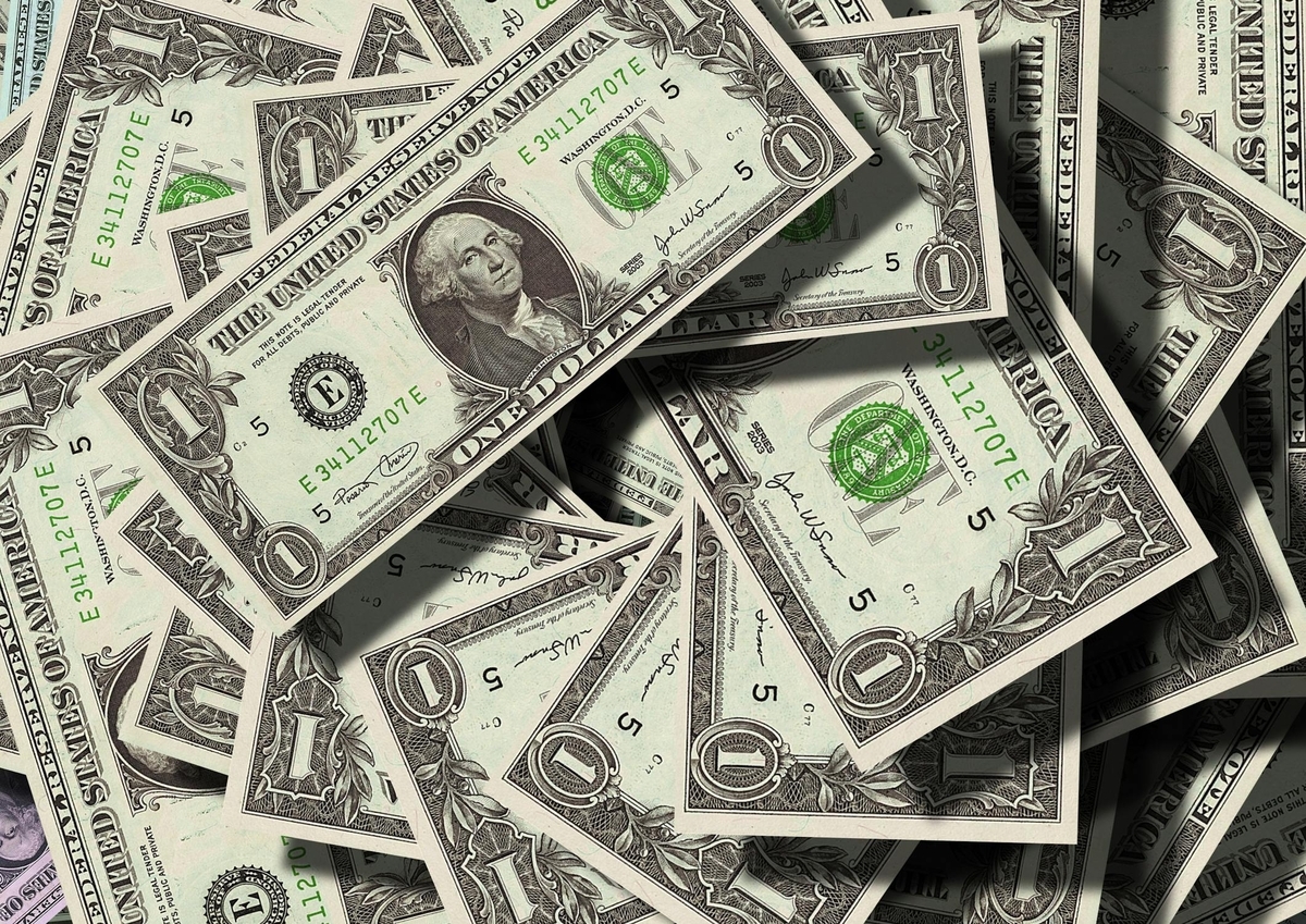 お金を増やしたい初心者が、貯金以外の選択肢として投資を考え始めた話。