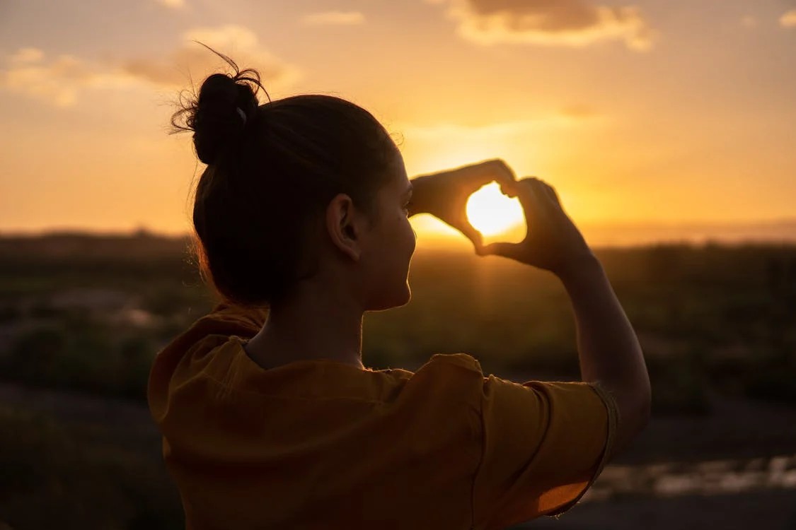 「これもきっと、過ぎていく。」——誰かの言葉に、少しだけ救われたあの夕暮れ。