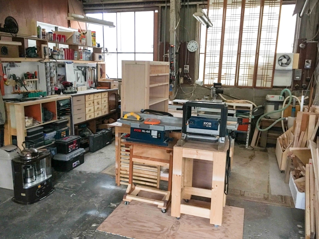 DIY】アトリエ改良！ボール盤用の作業台の作り方 - Kimpa Life