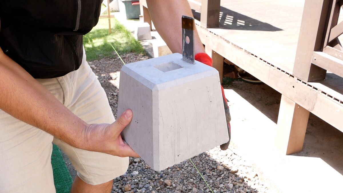DIY】ウッドデッキに屋根つけた2 〜束石編〜 - アトリエキンパラの 