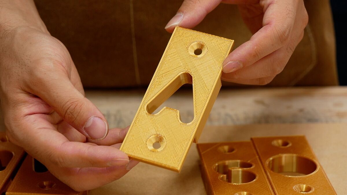 DIY】新開発のトリマー治具！アルファベット治具で簡単綺麗に名入れ