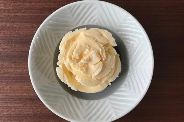 薔薇アイスクリームの作り方