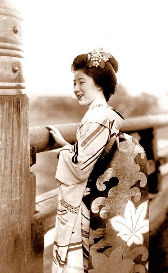 非売品　新橋を語る　昭和6年　川村徳太郎　芸者　芸妓　花魁　遊女　舞妓 芸妓 - Wikiwand