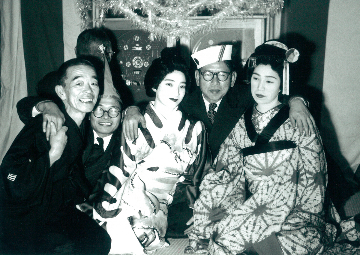 非売品　新橋を語る　昭和6年　川村徳太郎　芸者　芸妓　花魁　遊女　舞妓 非売品 新橋を語る 昭和6年 川村徳太郎 芸者 芸妓 花魁 遊女 舞妓 本