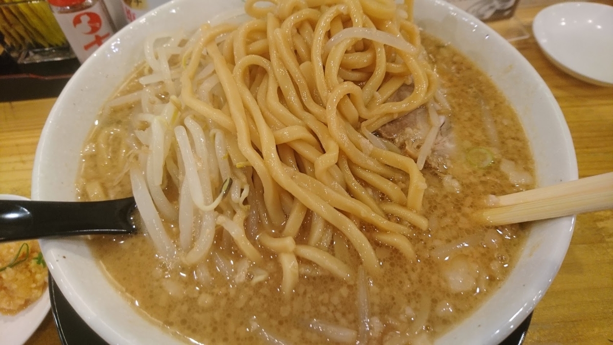 濃厚次郎ラーメンその2＠昼間っから きはち屋 富山駅前店 2022年2月22日