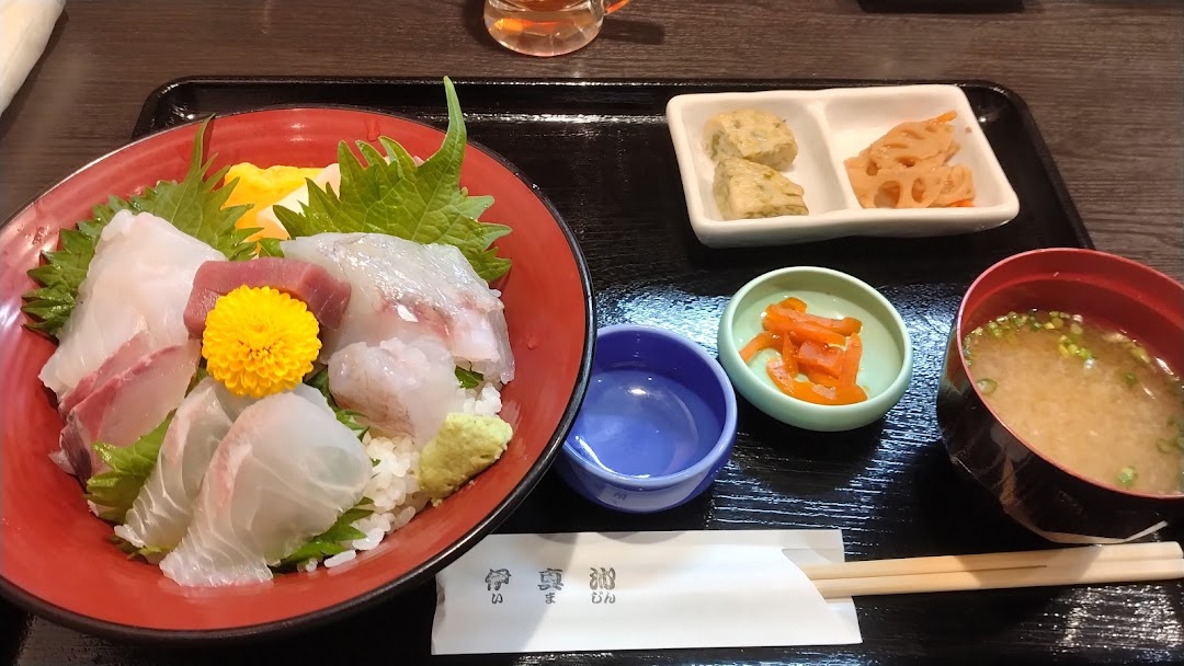 海鮮丼ランチ全容＠伊真沁（2024年6月4日撮影）