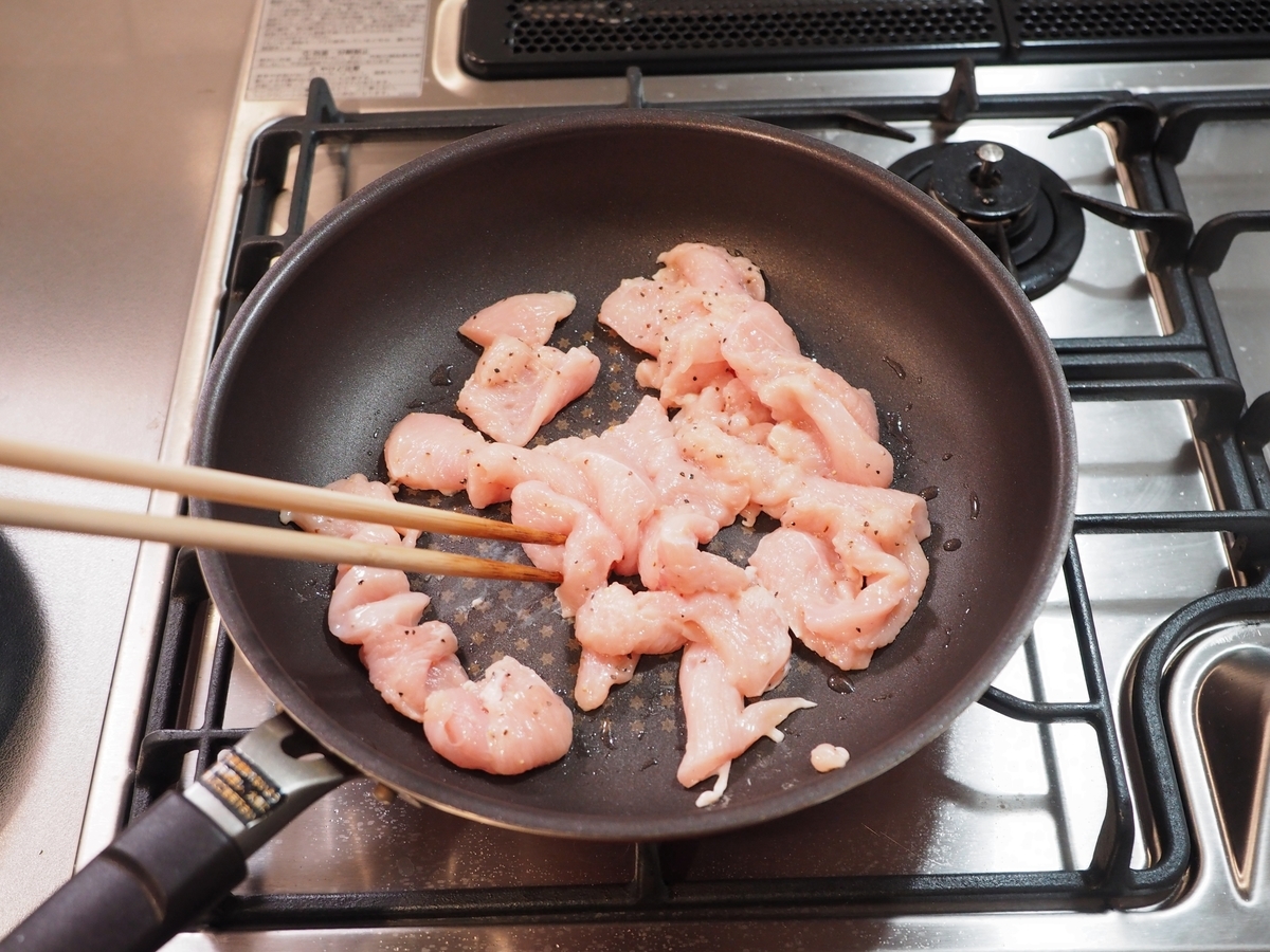夏の鶏むね生活に梅肉チューブでok 鶏むねの梅だれ炒め 筋肉料理人 メシ通 ホットペッパーグルメ