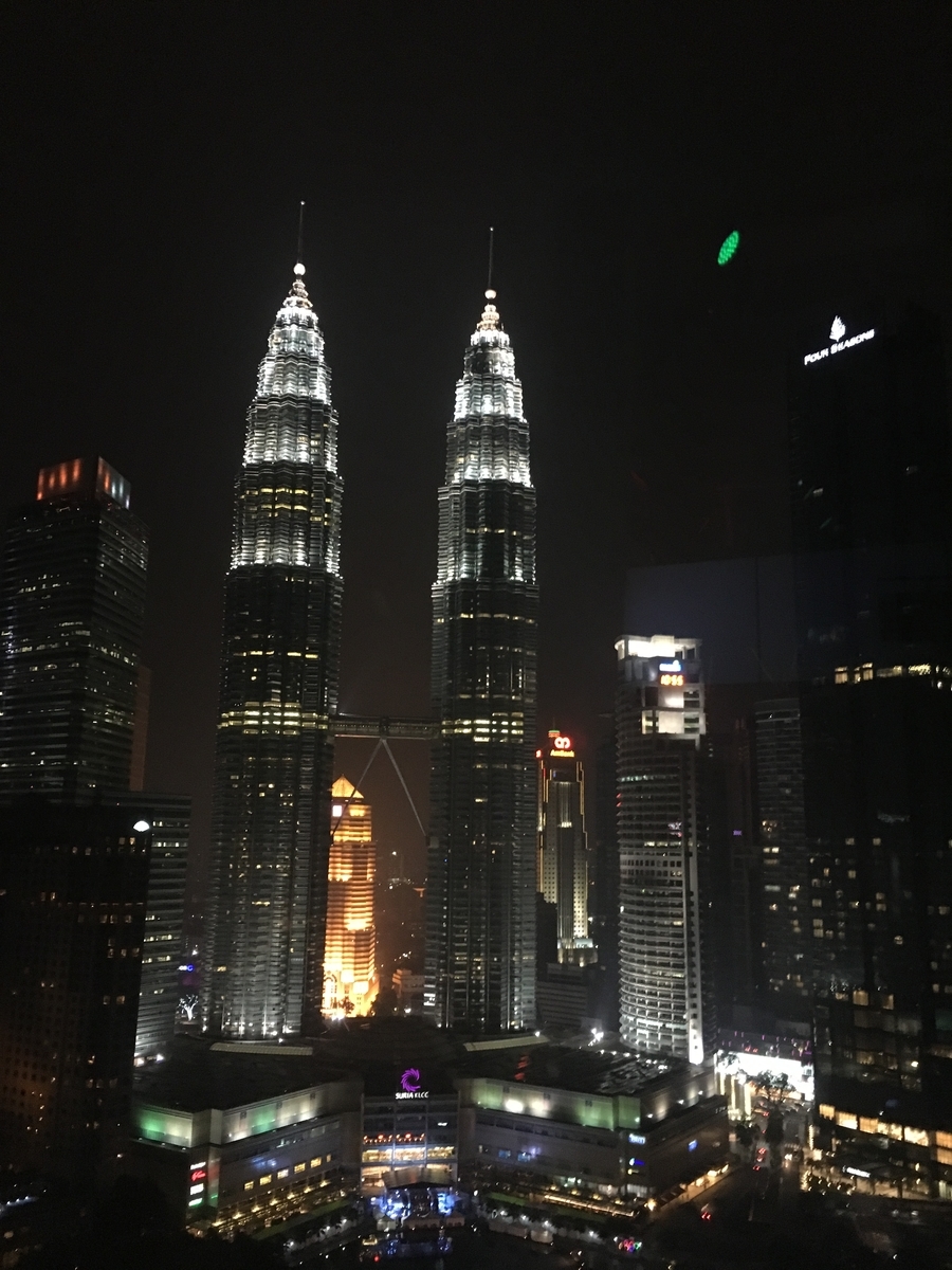 クアラルンプール旅 トレーダーズホテルのスカイバーでklの夜景満喫 展望台よりお得 次の休みはドロンします クアラルンプール旅 トレーダーズホテルのスカイバーでklの夜景満喫 展望台よりお得 次の休みはドロンします