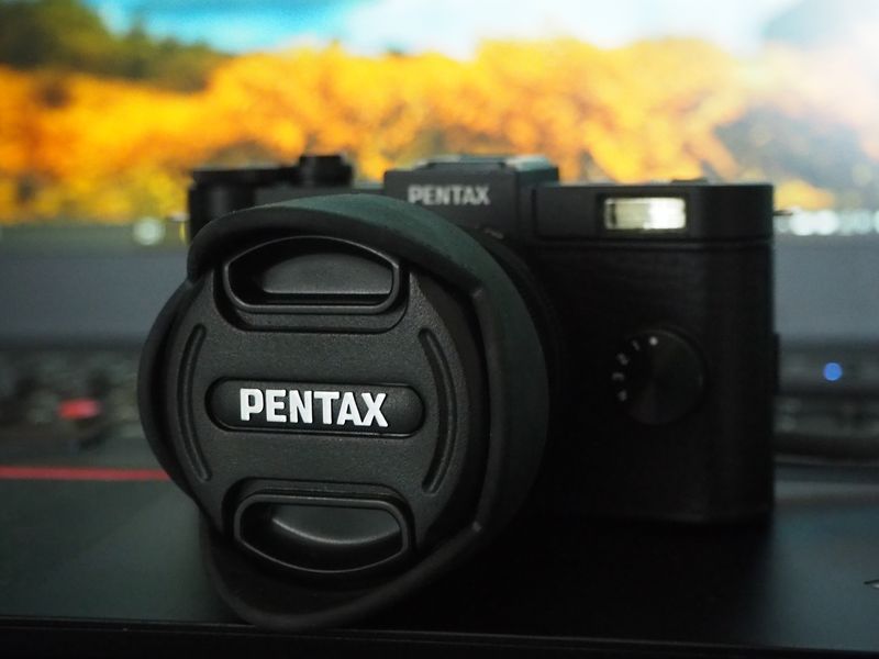 希少 PENTAX Q 01 Standard Prime ブラックモデル カメラの八百富｜PENTAX-01 STANDARD PRIME オーダーカラー受注