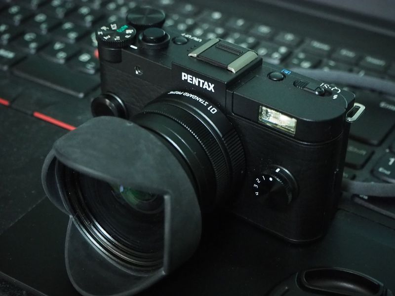 PENTAX Q-S1 01 STANDARD PRIME GW-1 - kiricub