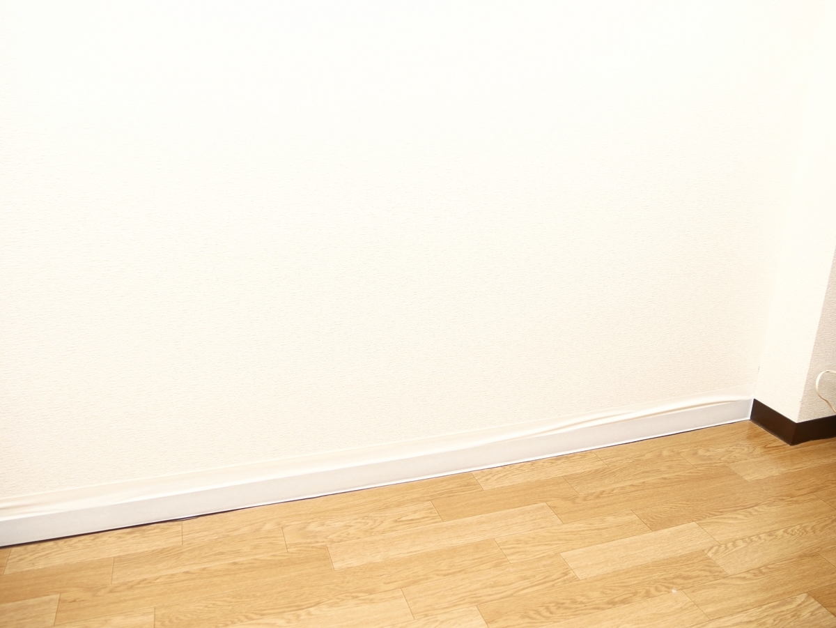 賃貸でも出来るdiy Mt Casa で幅木を白くします Door 賃貸でも出来るdiy Mt Casa で幅木を白くします Door