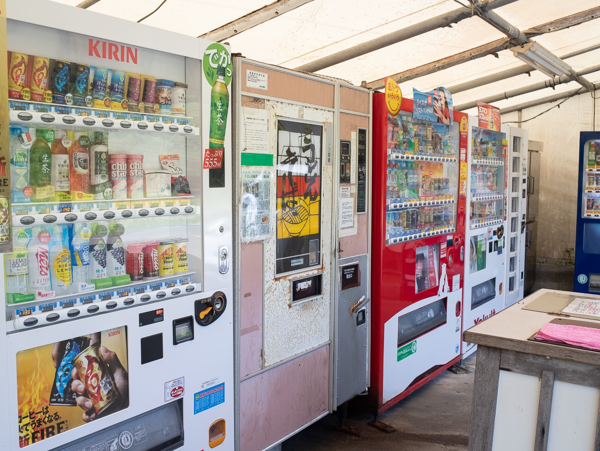 九州で最後のうどん・そば自販機 43年現役稼働を続けてきた「阿久根