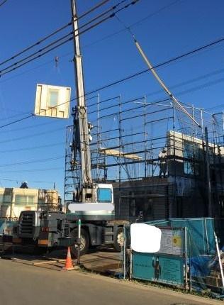 強風の中での上棟