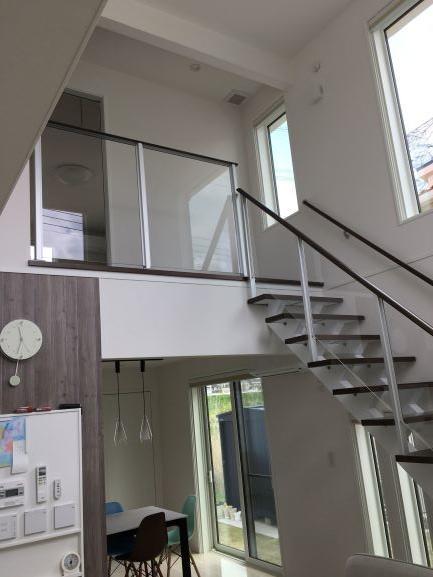 リビング、吹き抜け