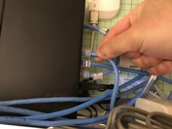 ルーターに差すだけ