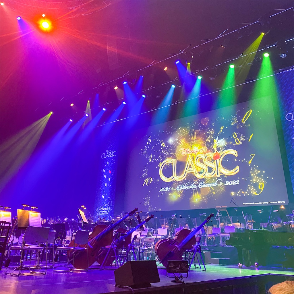 12/31 ディズニージルベスター ペア S席中央3列目 12/31から3泊付き