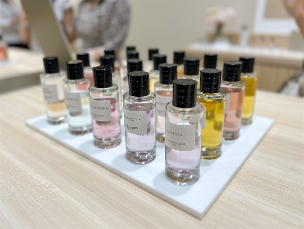 DIOR♡ 2023ディオリビエラ ノベルティ限定扇子 Dior 阪急百貨店限定 ディオール 扇子のみ 最新ノベルティ 新品