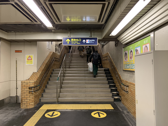 阪急西院駅　西口