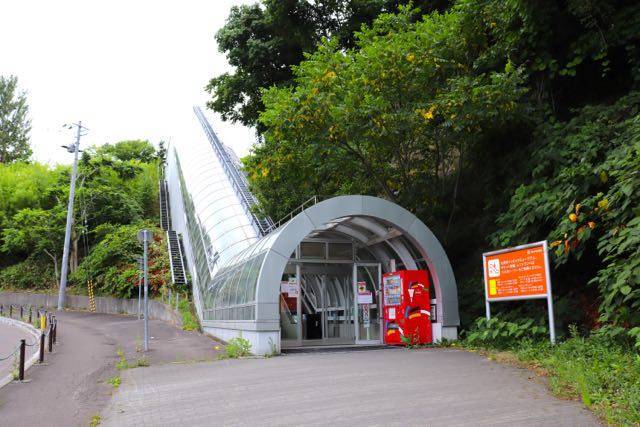 大倉山展望台　エスカレーター