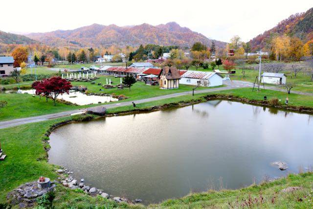 八剣山果樹園　釣り堀