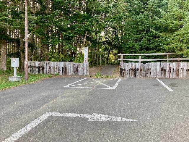 ユンニの湯　駐車場