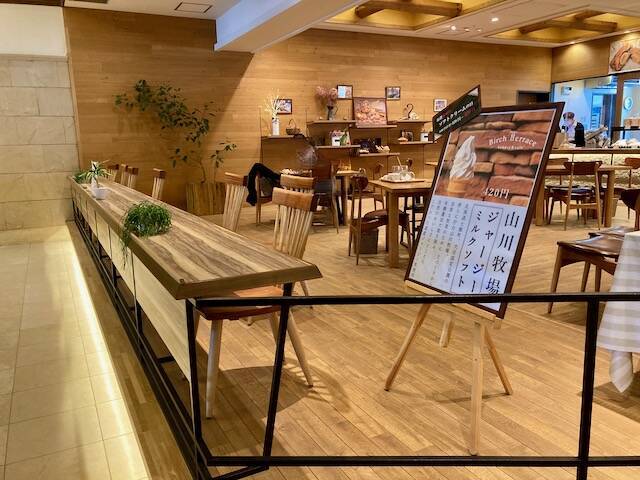 バーチテラスベーカリーカフェ　店内